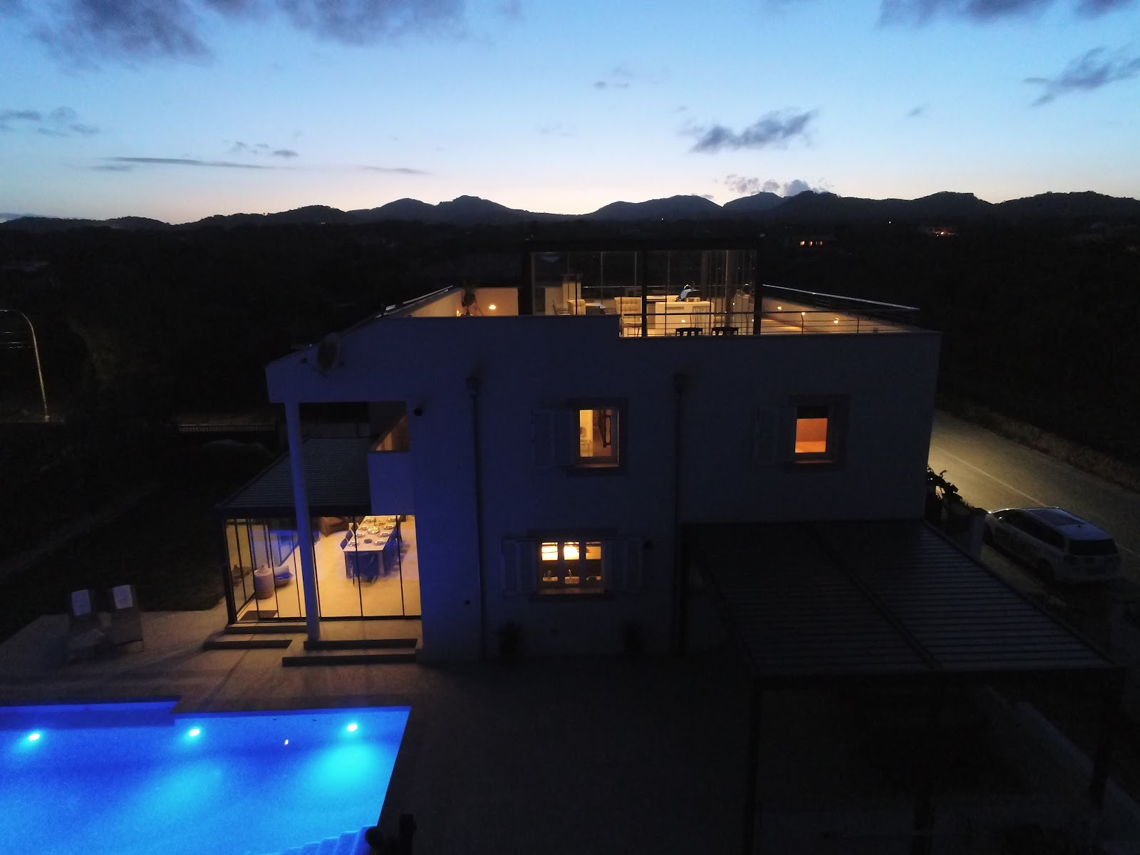 Villa Olivera Canto at dusk